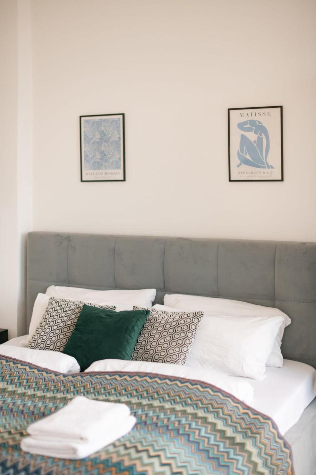 Homely Berlin - Spacious, Modern, S-Bahn Nearby , Groups & Families Экстерьер фото
