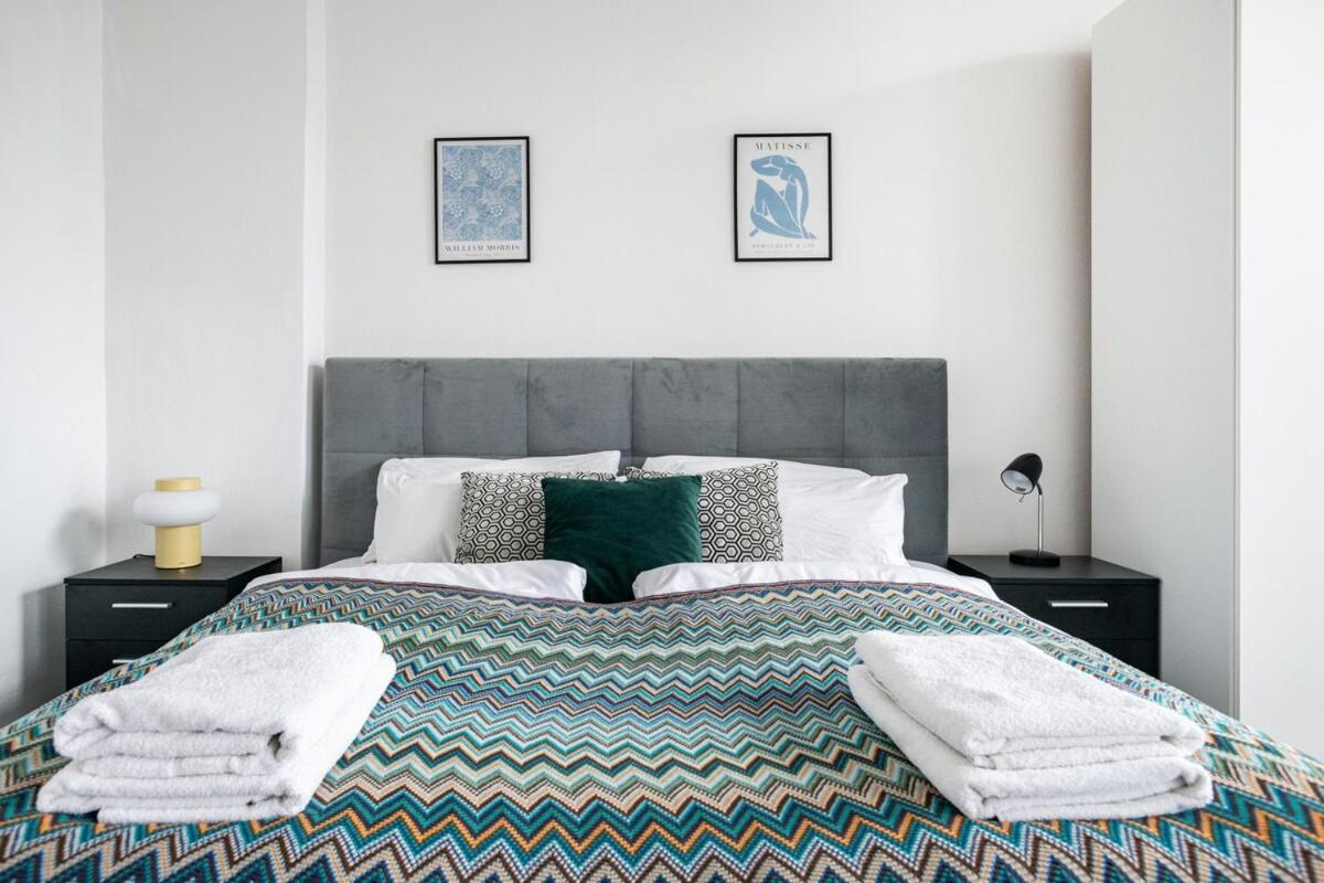 Homely Berlin - Spacious, Modern, S-Bahn Nearby , Groups & Families Экстерьер фото